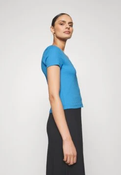 Anna Field Gilet - Blue -Anna Field Boutique 24950c3cf39b4e9ab2f477f7526de89c