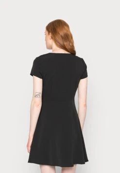 Anna Field Robe De Jour - Black -Anna Field Boutique 2d48efc04c964956b5346c4f20e3ad1d