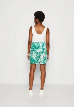 Anna Field Short - Green/Off White 10 Anna Field Short - Green/Off White -Anna Field Boutique 360f772fb7e94c2baca556c38d7972bb
