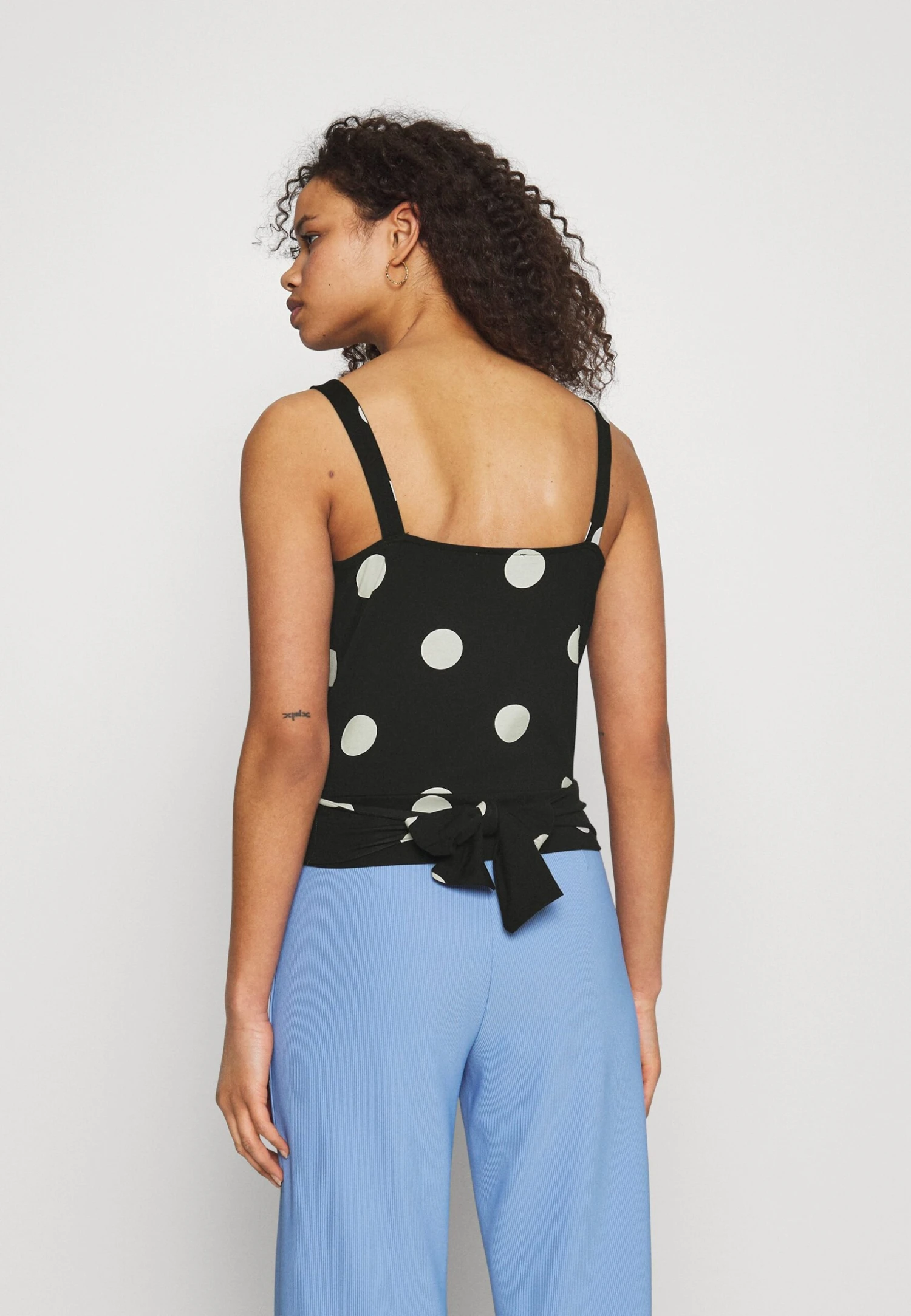 Débardeur - Black/White 5 Débardeur - Black/White – Image 3