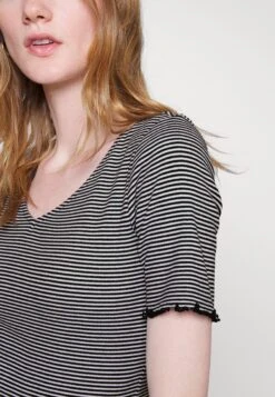 Anna Field T-Shirt Imprimé - White/Black 13 Anna Field T-Shirt Imprimé - White/Black -Anna Field Boutique 3f6a6c09f3134aafba0fb8932285242b