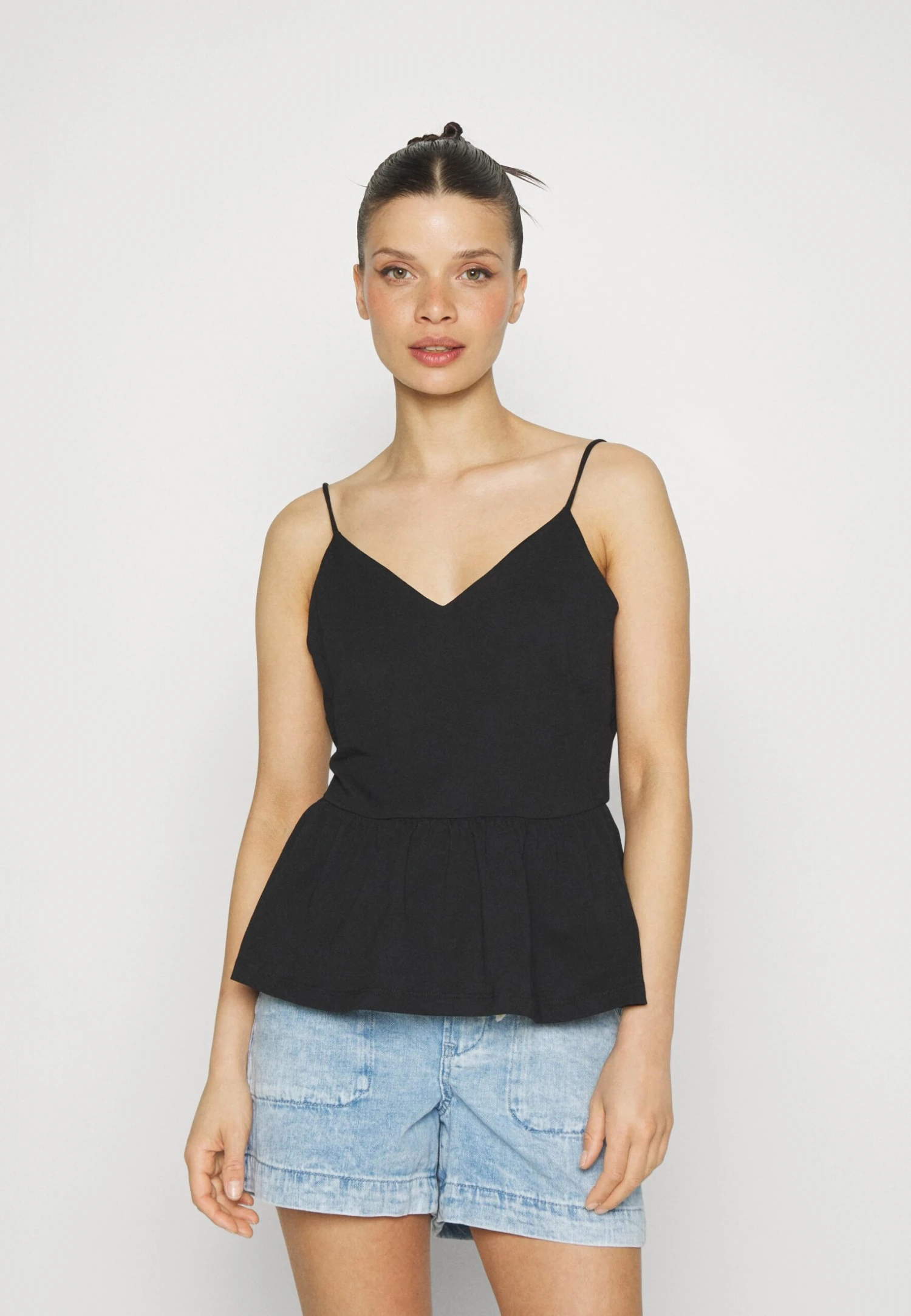 Petite 2Pack - Blouse - Black/ White 6 Petite 2Pack - Blouse - Black/ White – Image 4