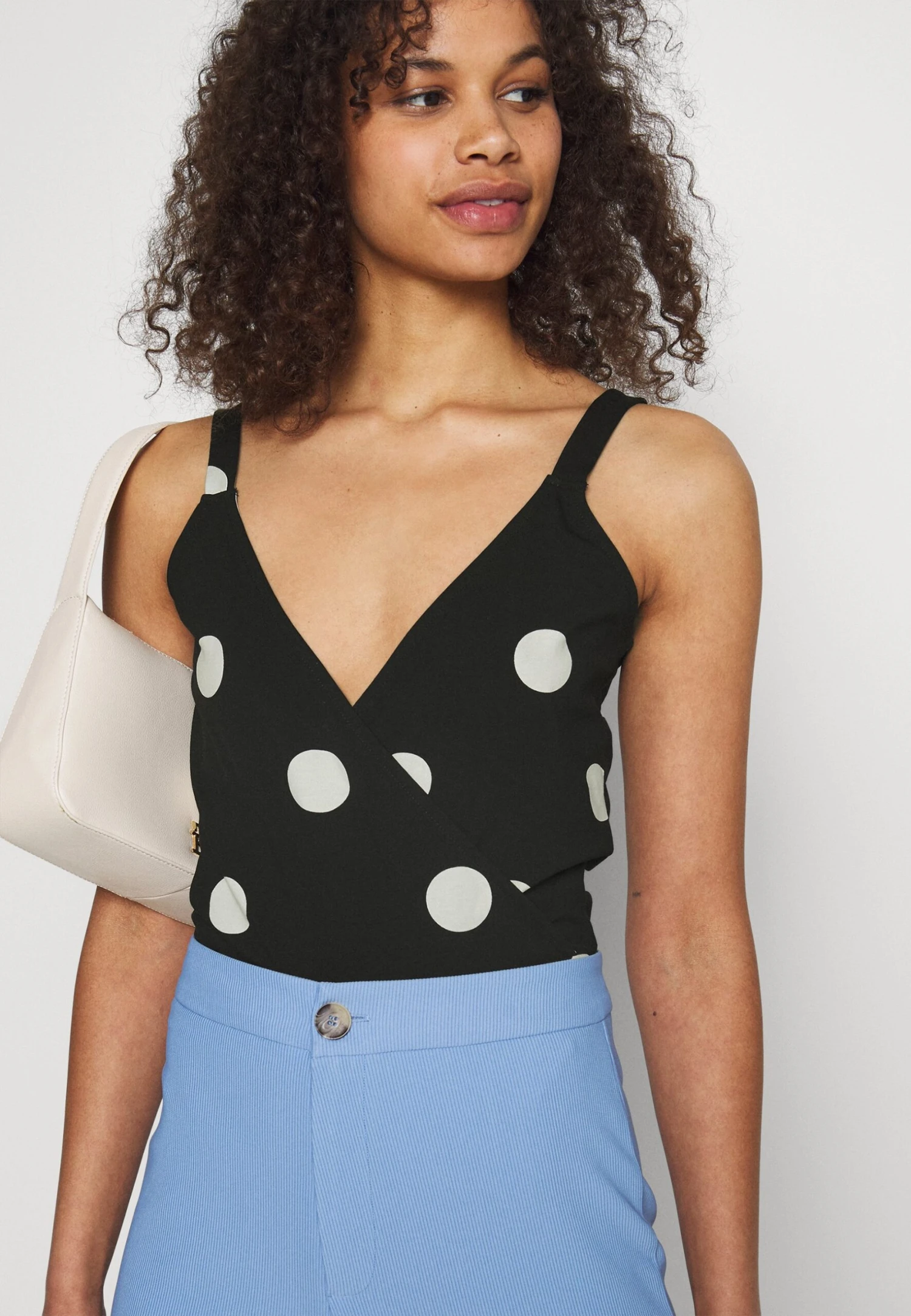 Débardeur - Black/White 6 Débardeur - Black/White – Image 4