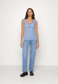 Anna Field T-Shirt Imprimé - Light Blue 8 Anna Field T-Shirt Imprimé - Light Blue -Anna Field Boutique 83f058ae5bea4722aa48708642c2894b