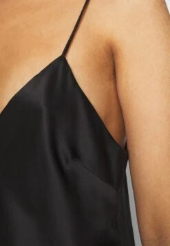 Anna Field Simple Satin Short Set - Pyjama - Black -Anna Field Boutique 8f329bfd957241829840ac04de151b7c