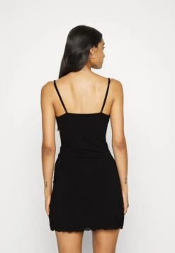 Anna Field 2 Pack - Chemise De Nuit / Nuisette - Black/Grey 10 Anna Field 2 Pack - Chemise De Nuit / Nuisette - Black/Grey -Anna Field Boutique b8dcbfa7a9e3446889fa9552380b0319