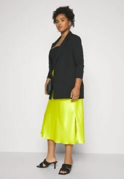 Manteau Court - Black 13 Manteau Court - Black -Anna Field Boutique ba7ca42a0a5249f28b9bf77660c0c114