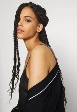 Anna Field Amanda Satin Dressing Gown - Peignoir - Black -Anna Field Boutique eed1478cfddd45b9a2232895a3abc79a