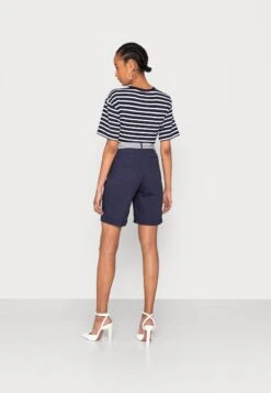 Anna Field Short - Dark Blue 9 Anna Field Short - Dark Blue -Anna Field Boutique f7cf30c2734b48bb8fbf1e9156a6d838