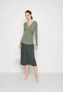 Maternity Basic Midi Skirt - Jupe Crayon - Light Green 8 Maternity Basic Midi Skirt - Jupe Crayon - Light Green -Anna Field Boutique fb02a1787f804c3ba7d287ca2e355216