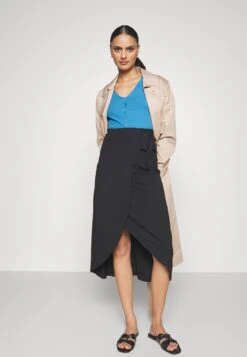 Anna Field Gilet - Blue -Anna Field Boutique fe4169804d2c40488ac7c00383e372f8